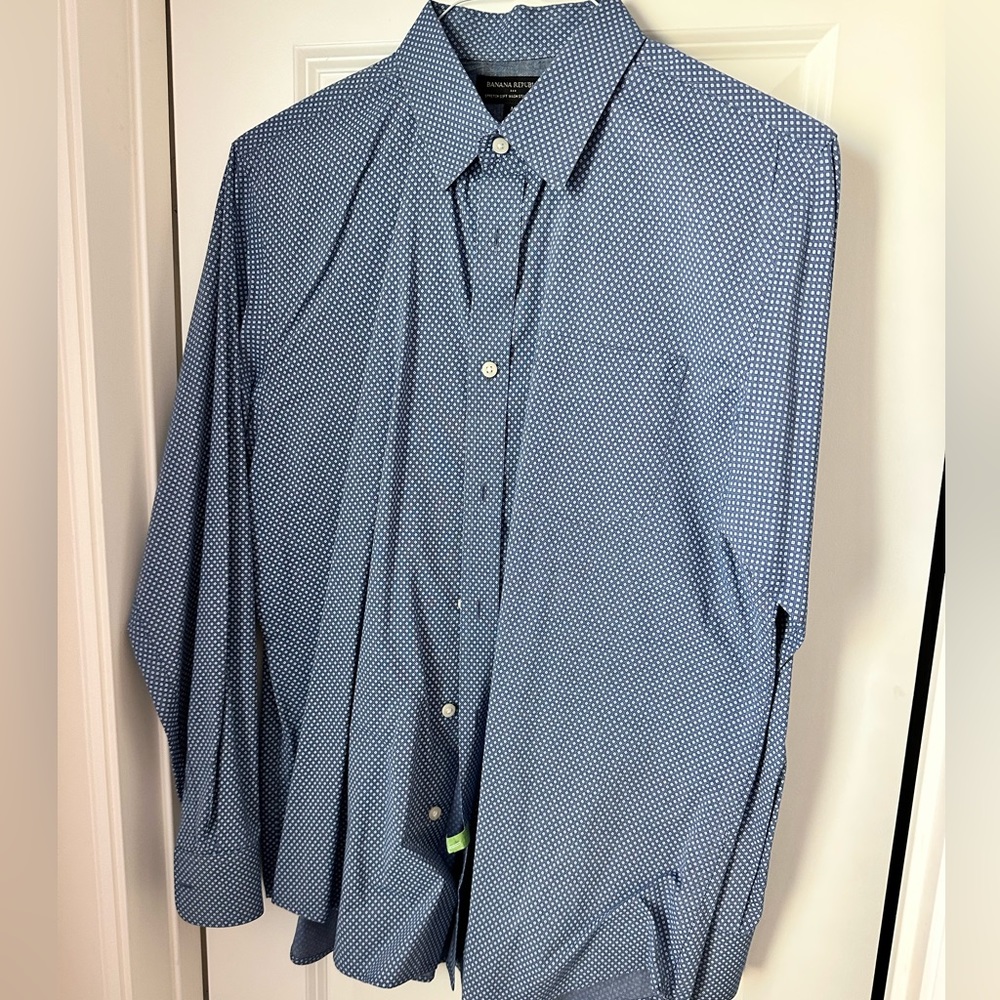 Men’s Banana Republic Stretch Soft Wash Standard Fit Shirt - Size M